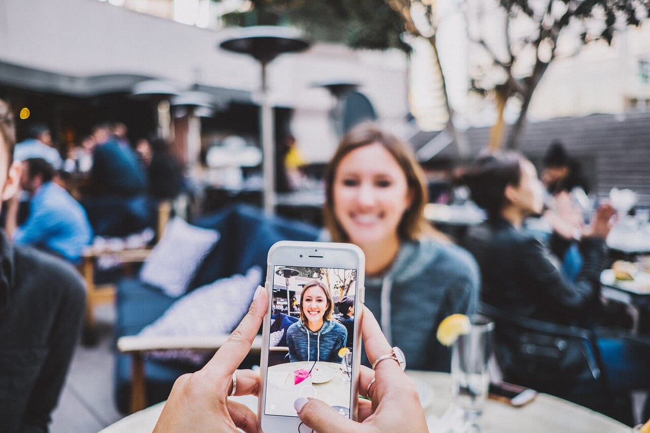 hide-photos-android-iphone