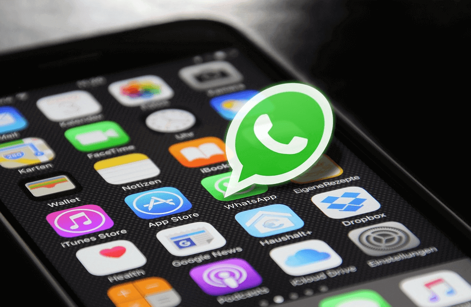 whatsapp dark mode iPhone