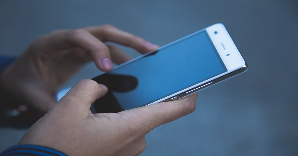 How to Stop Your Phone from Turning Off By Itself